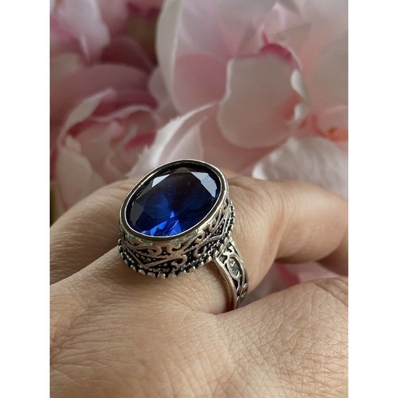 Silver Plated Ring Blue Glass Faceted Stone Size 8.5 - Picture 2 of 12